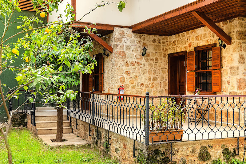 Zemira Garden Hotel & Restaurant