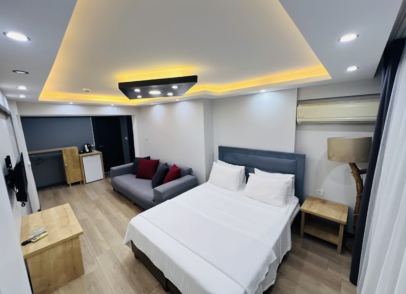KARŞIYAKA PLUS OTEL