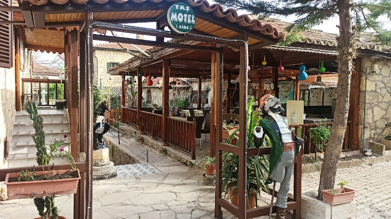 Taş Motel