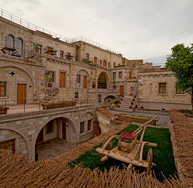 Design Cave Hotel