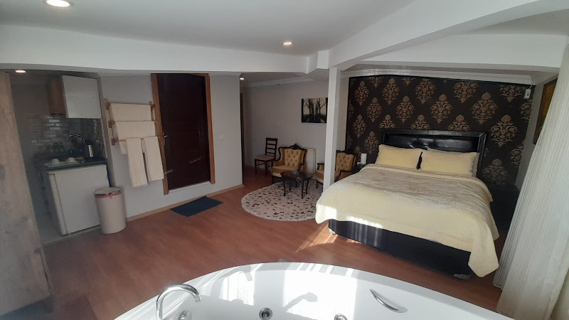 ATA Suit Hotel