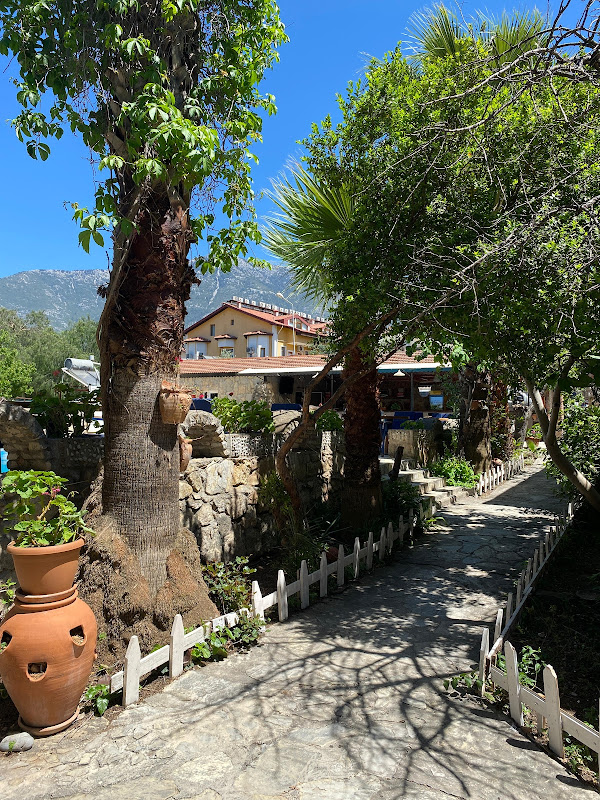 Ünlü Hotel
