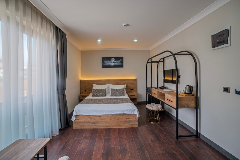City Moonlight Hotel