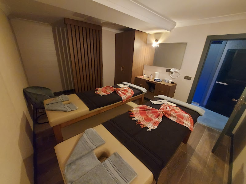 MAD INN HOTEL & SPA