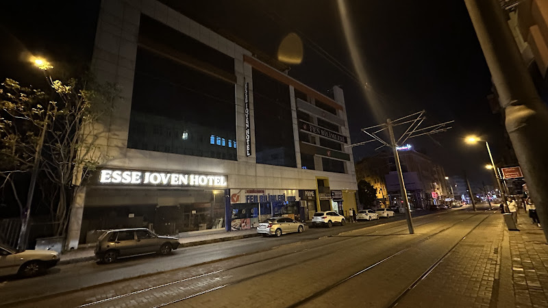 Esse Joven Hotel