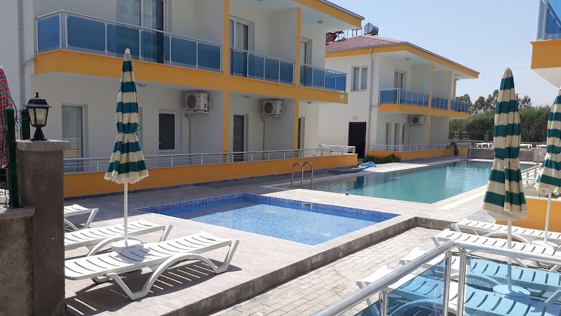 Kraliyet Konakları