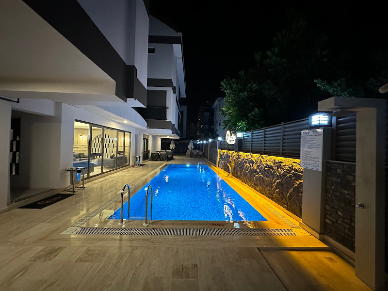 Quality Gold Suit Hotel