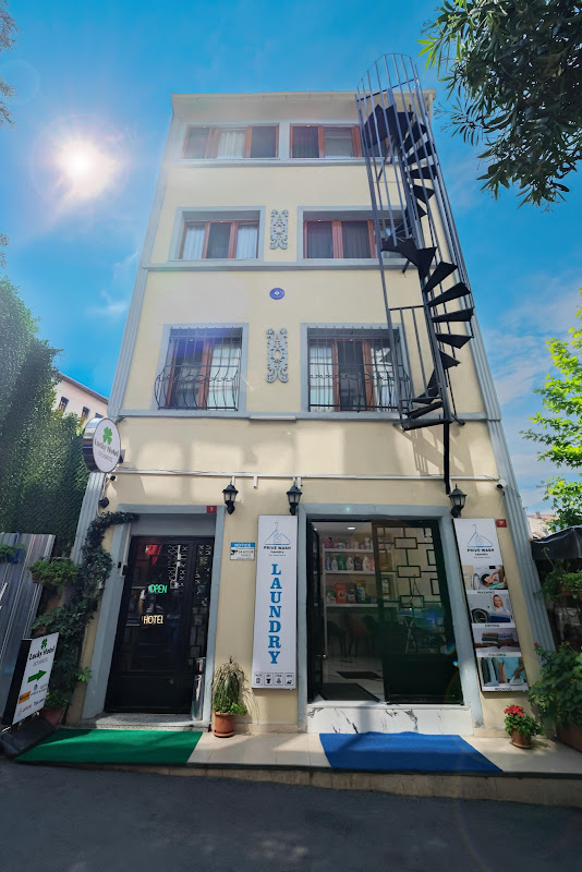 LUCKY HOTEL