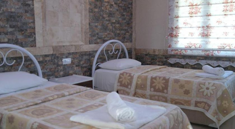 Dolphin Yunus Hotel