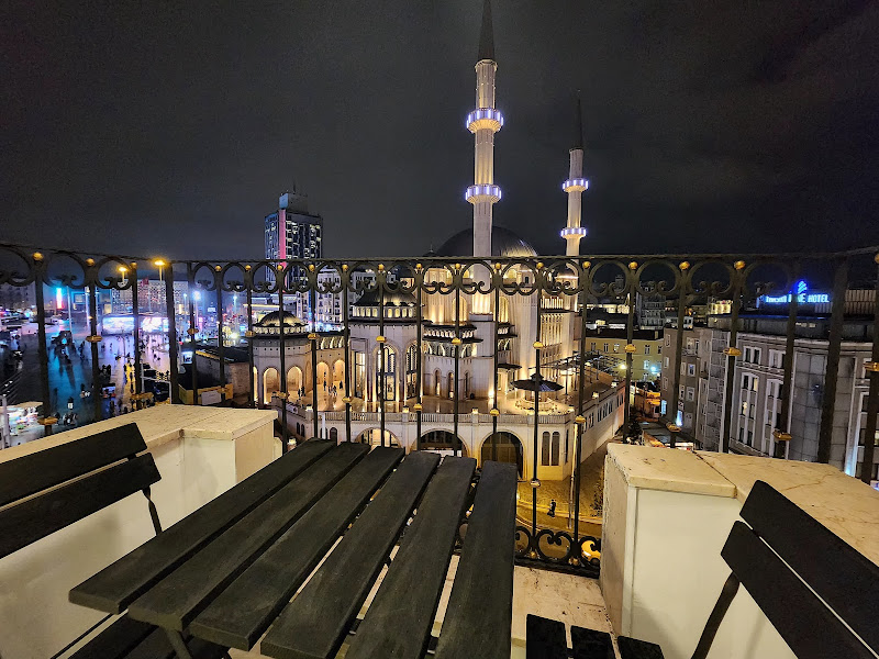 Taksim Landhouse Hotel