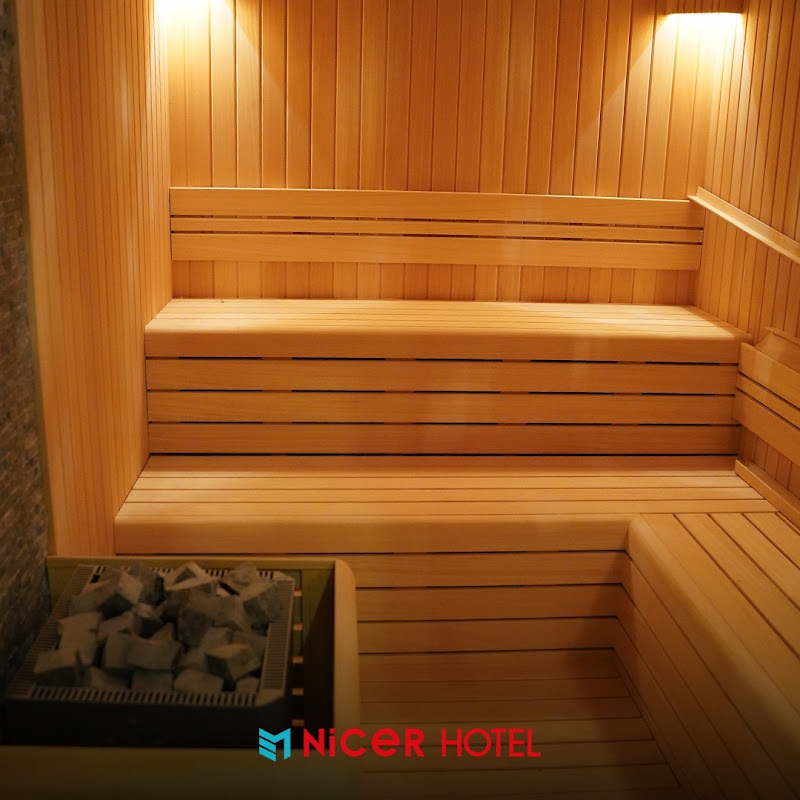 Nicer Hotel