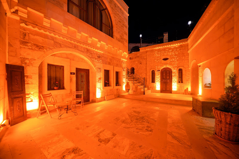 Serenus Cave Suites