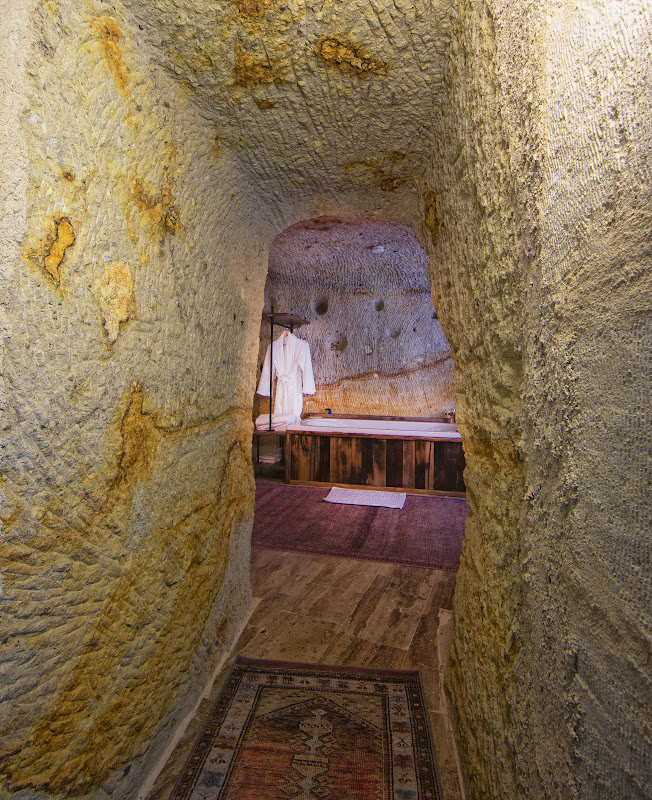 Fragman Hotel
