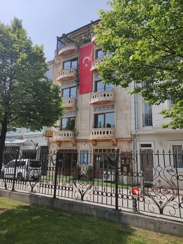 Saruhan Hotel