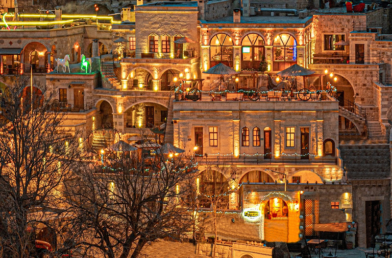 Capp Royal Cave Hotel