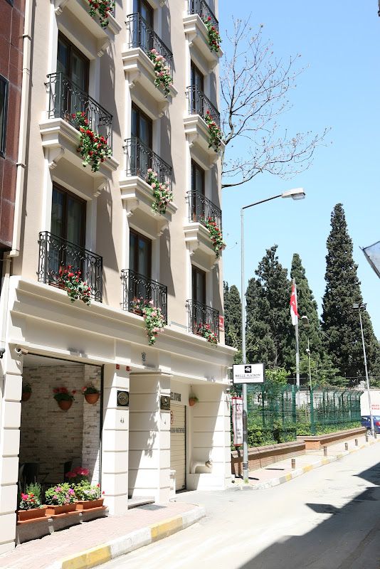 Belle Maison