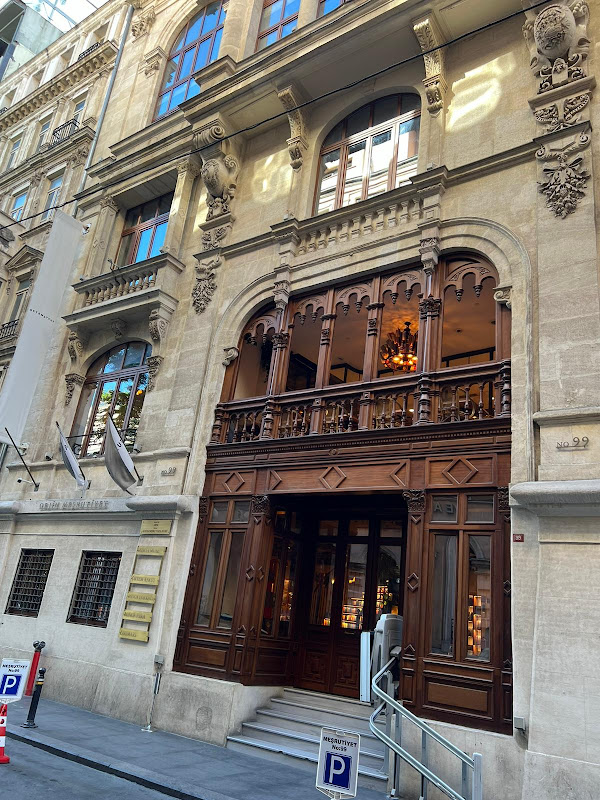 Pera Tulip Hotel
