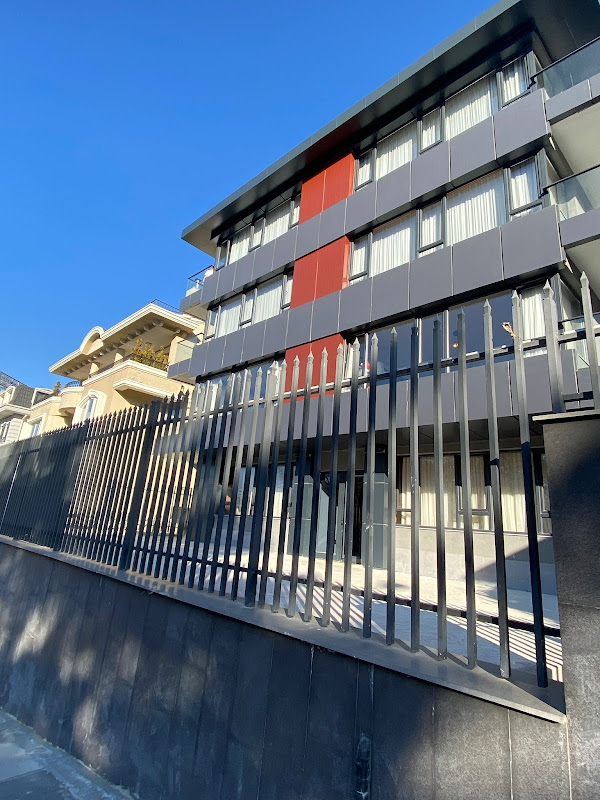 Limon Residence