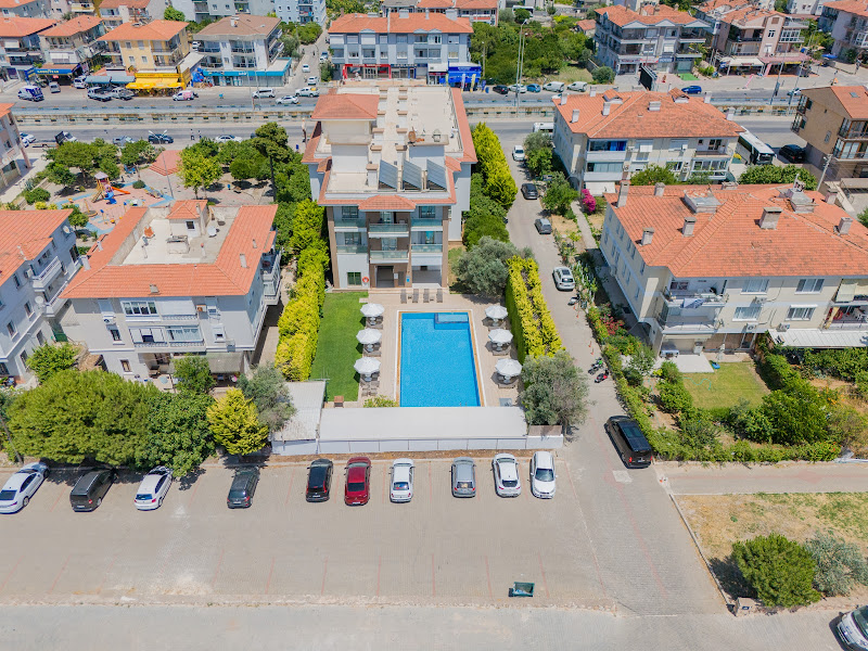 Strawberry Marina Hotel