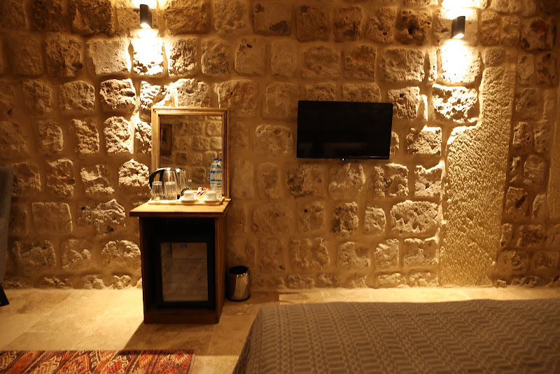 Vita Cave Suites