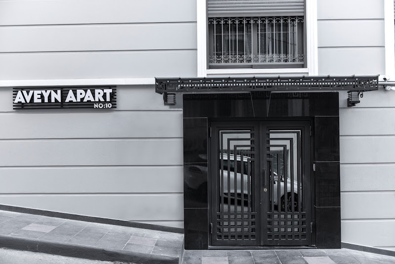 Aveyn Apart