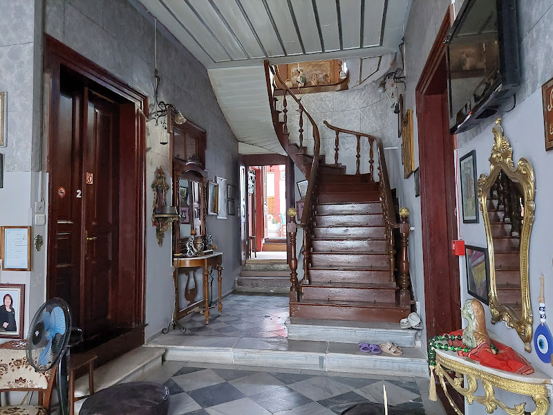Bonjour Hostel