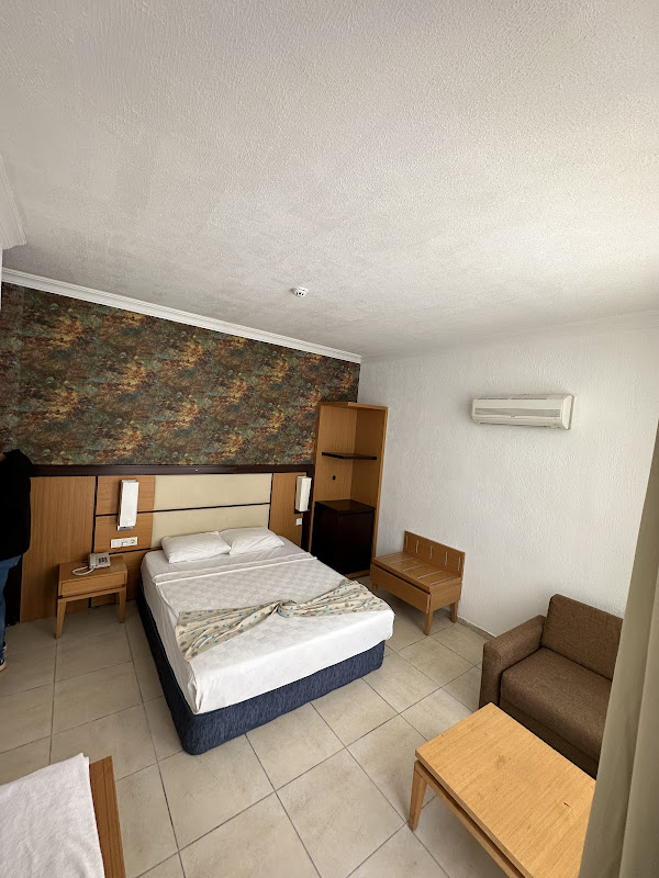 Ramona Kale Hotel