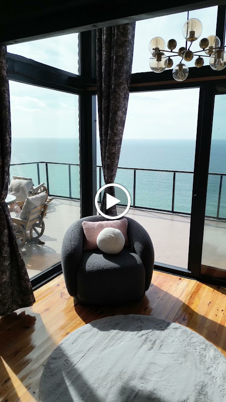Venek Villa Suit