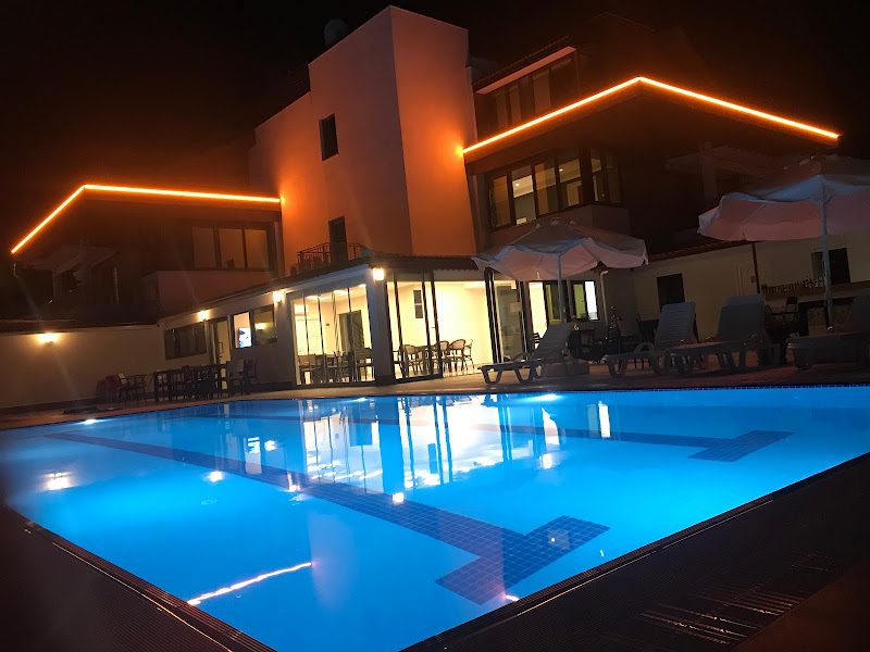 Side OYSTER Boutique HOTEL