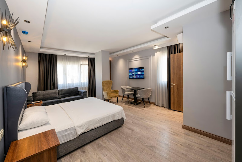 Comfort Suites Hotel