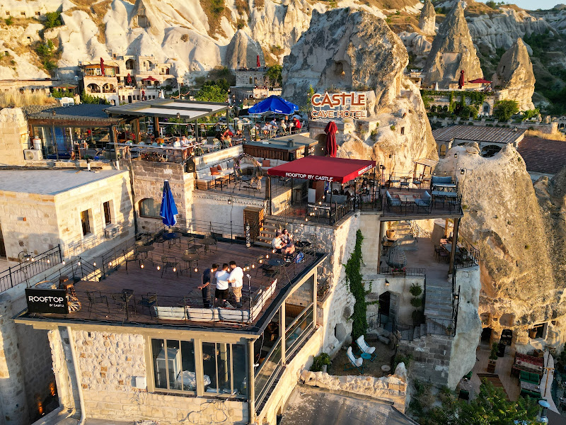 CASTLE CAVE HOTEL