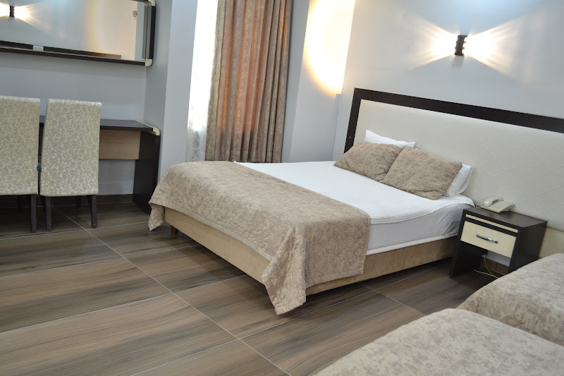 küçük saat otel