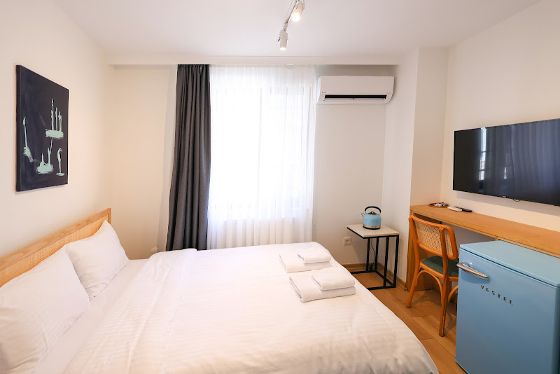 Evra Suites