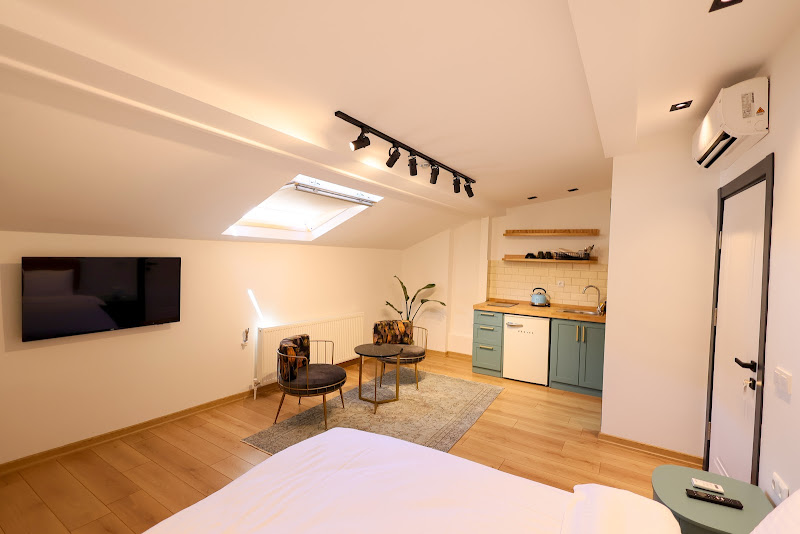 Evra Suites