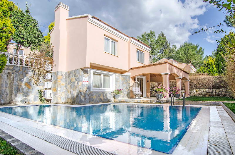 Pine Club Boutique Hotel