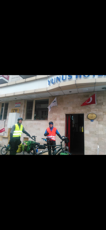 Yunus Hotel