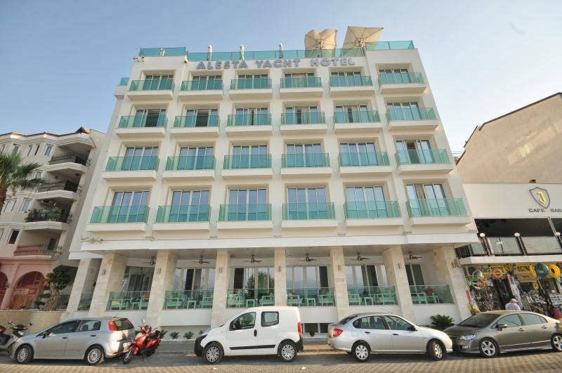 Alesta Yacht Hotel