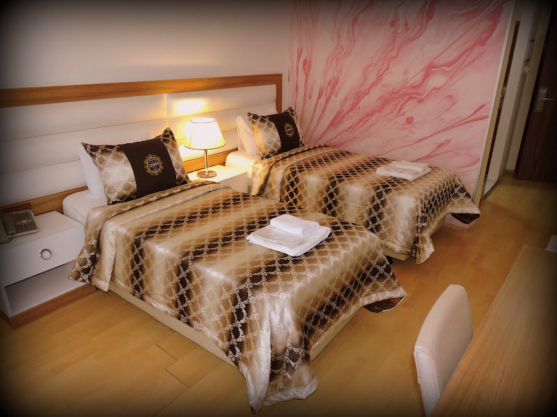 IZMIR HOTEL APPLICATIONS