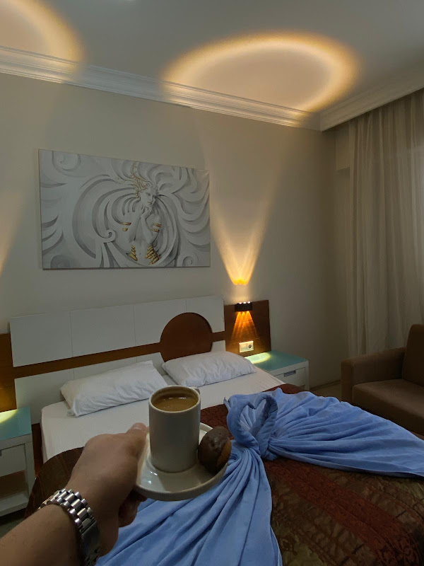 Aura hotel