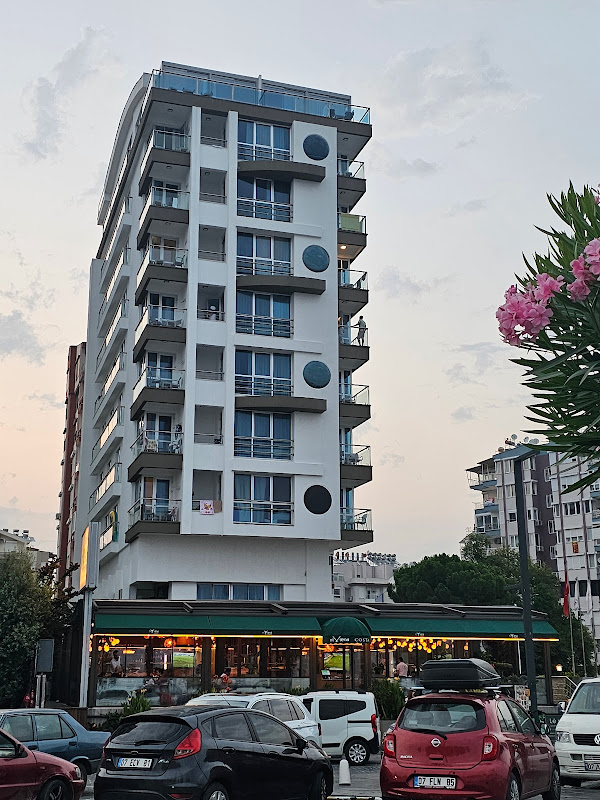 PEARLY HOTEL