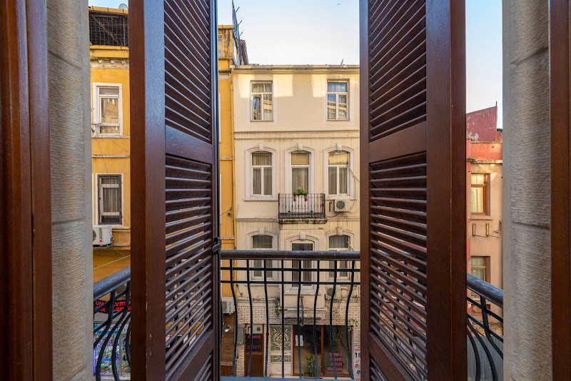 Grand Opera House Hotel