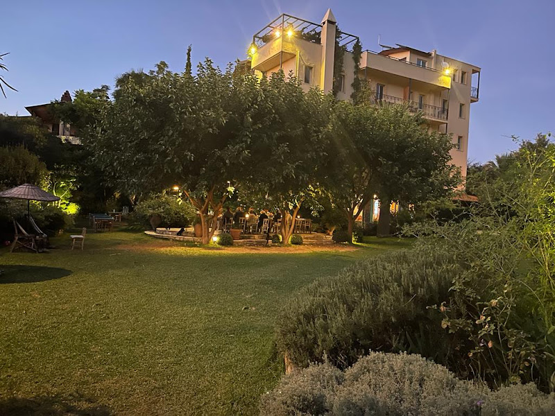 Emel Pension