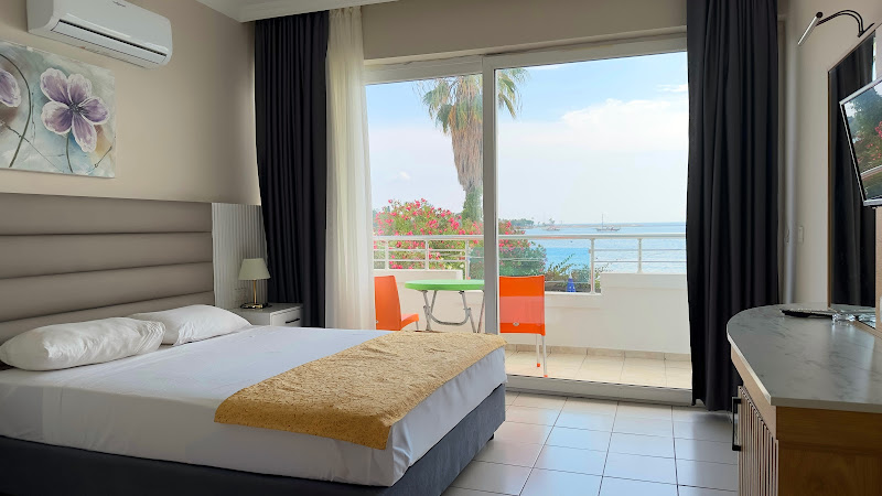 Side Beach Club Hotel
